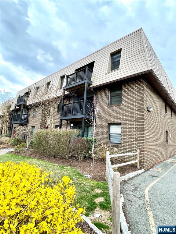 $390,000 Condo