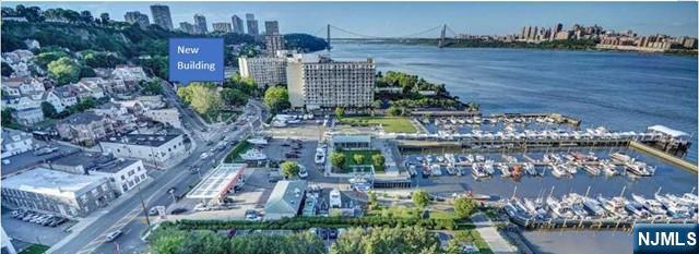 Homes for sale in Edgewater, NJ | 1072 River Rd, Edgewater, NJ 07020 | MLS# 25014459