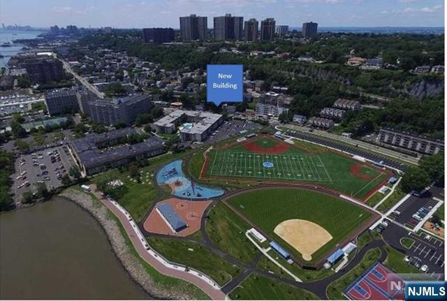 Homes for sale in Edgewater, NJ | 1072 River Rd, Edgewater, NJ 07020 | MLS# 25014459