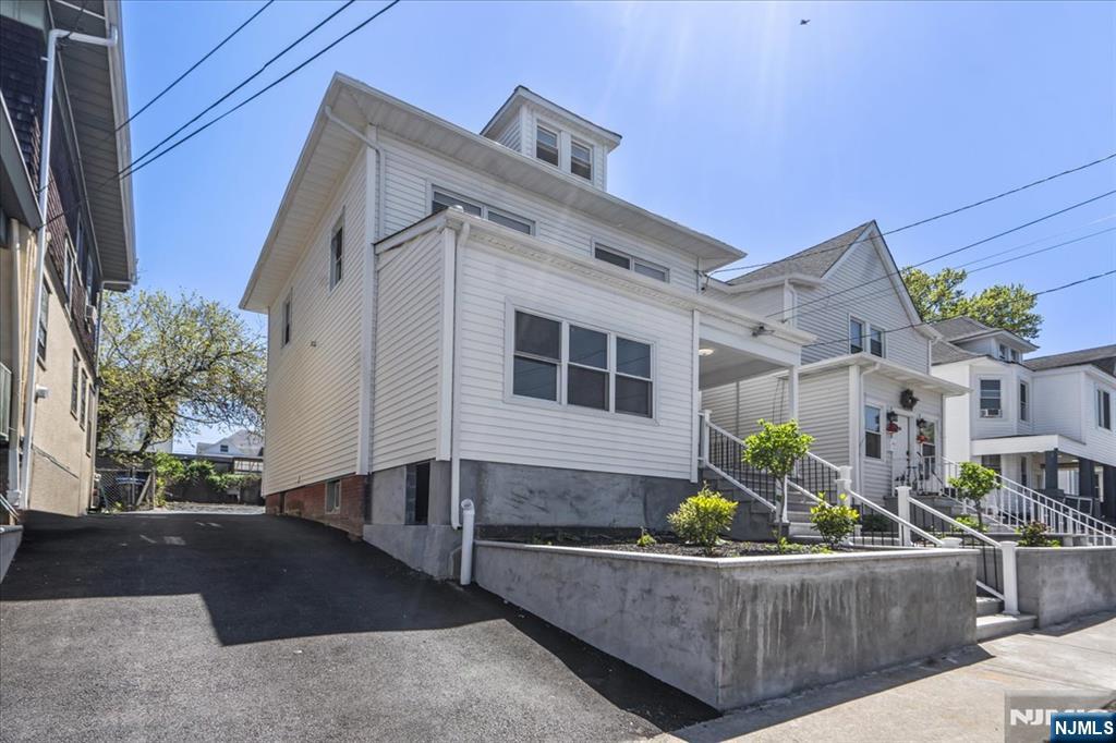 Homes for sale in Irvington, NJ | 1026 Grove St, Irvington, NJ 07111 | MLS# 25014514