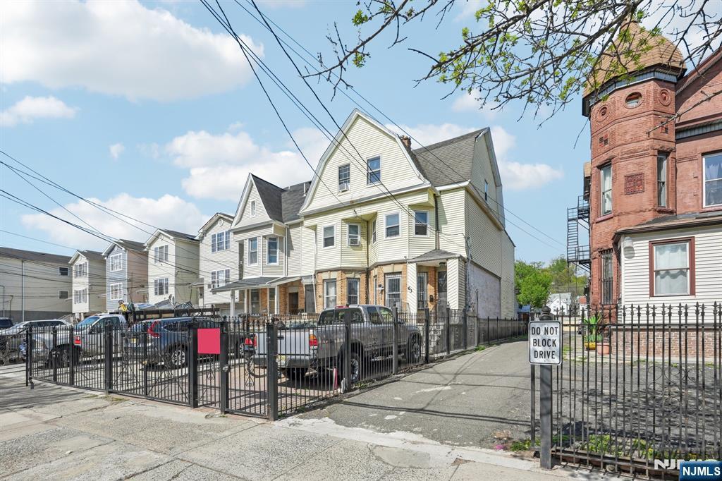 Homes for sale in Newark, NJ | 63 Lincoln, Newark, NJ 07104 | MLS# 25014544