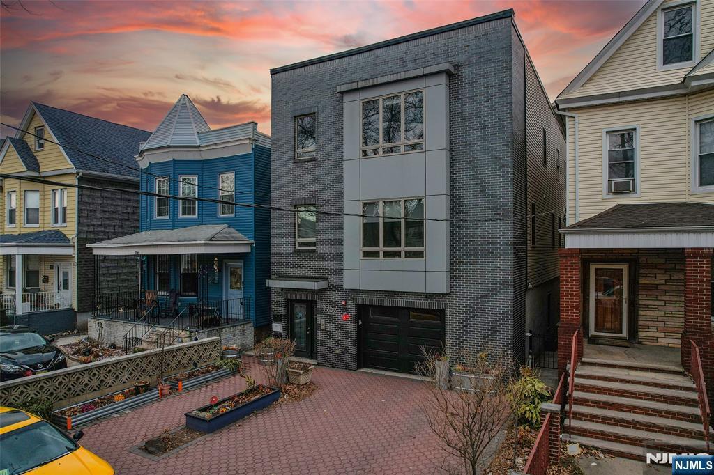 Homes for sale in Jersey City, NJ | 1957 Kennedy Blvd, Jersey City, NJ 07305 | MLS# 25014839