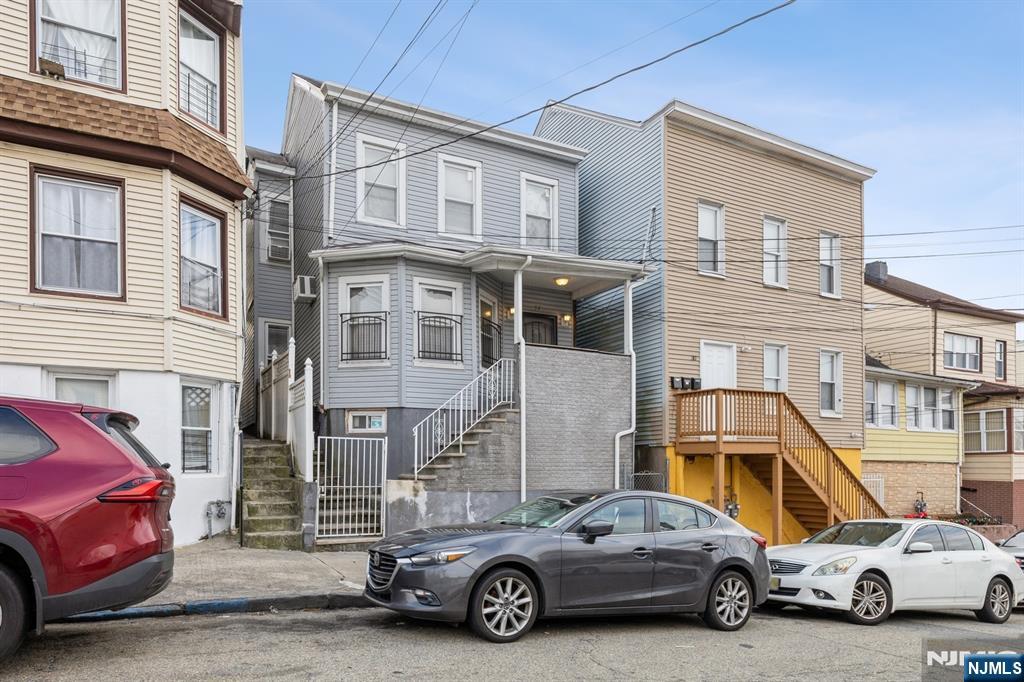 $429,900 Colonial
