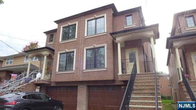 PALISADES PARK Properties