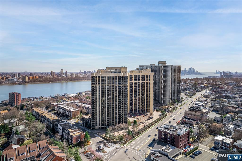 $738,000 Condo