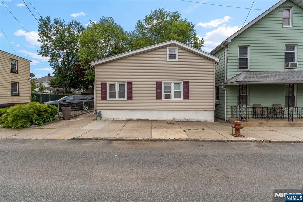 $399,000 Colonial