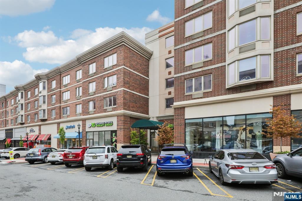 $405,000 Condo