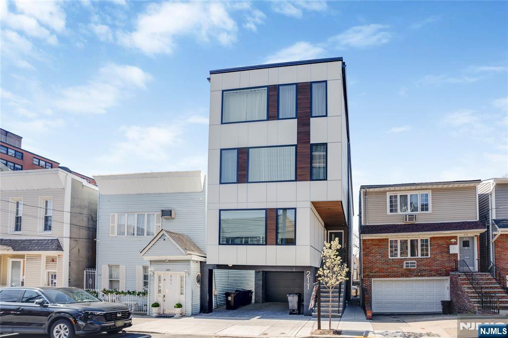 $695,000 Condo