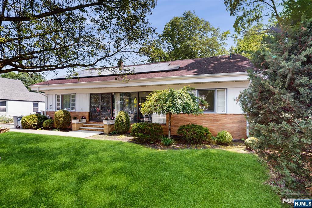 Homes for sale in North Haledon, NJ | 102 Overlook Ave, North Haledon, NJ 07508 | MLS# 25015191