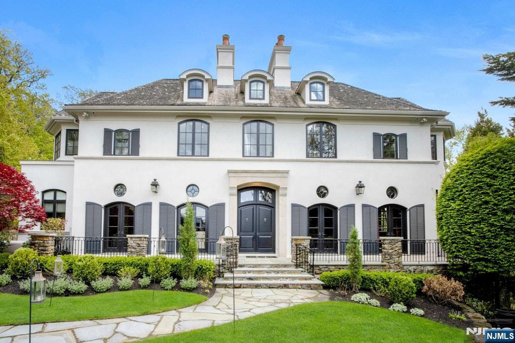 Homes for sale in Alpine, NJ | 19 Autumn Ter, Alpine, NJ 07620 | MLS# 25015226