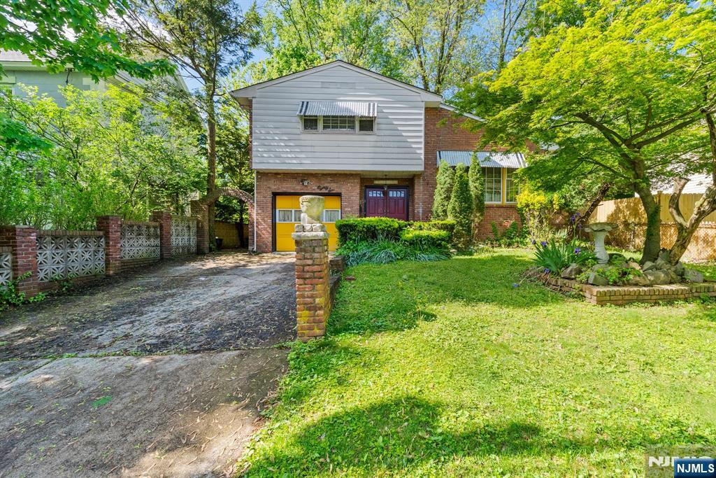$549,000 Split Level