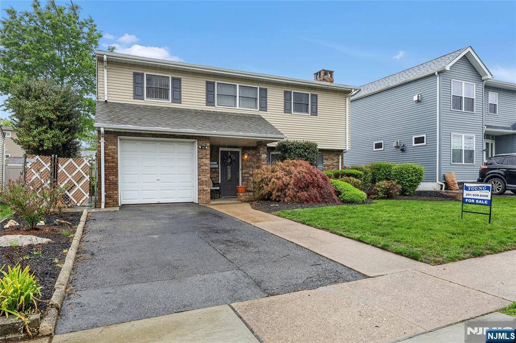$629,900 Split Level