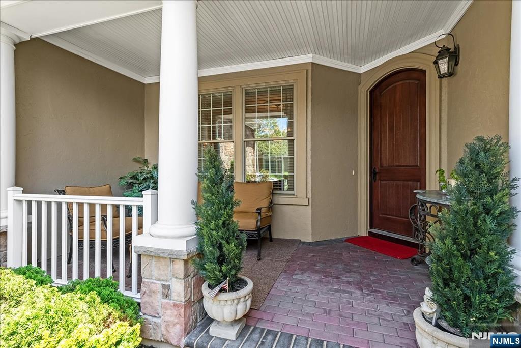 Homes for sale in Ramsey, NJ | 75 Windsor Ln, Ramsey, NJ 07446 | MLS# 25015745