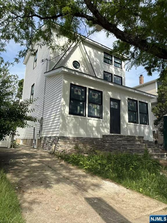 $1,850,000 Colonial