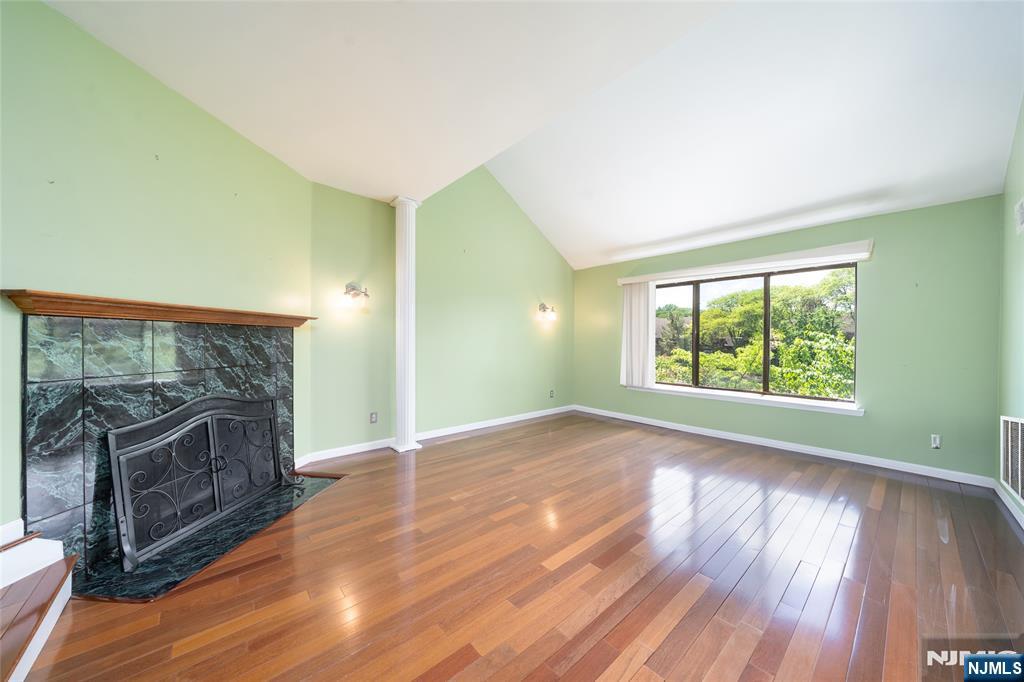 $579,900 Townhouse