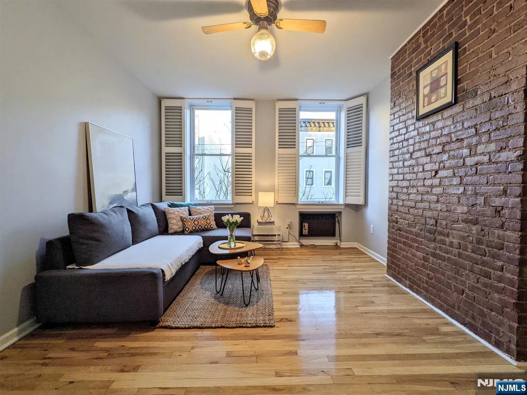 $549,000 Condo
