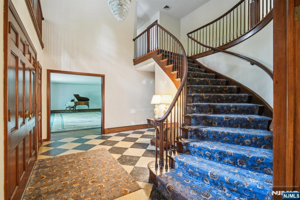 Homes for sale in Saddle River, NJ | 75 Woodcliff Lake Rd, Saddle River, NJ 07458 | MLS# 25016313