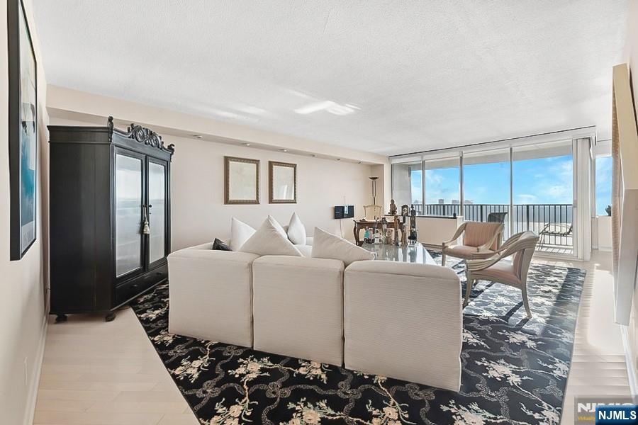 $460,000 Co-op