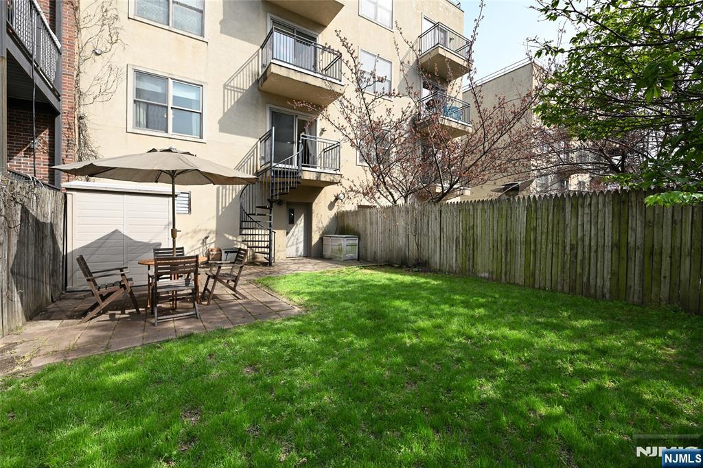 $1,425,000 Condo