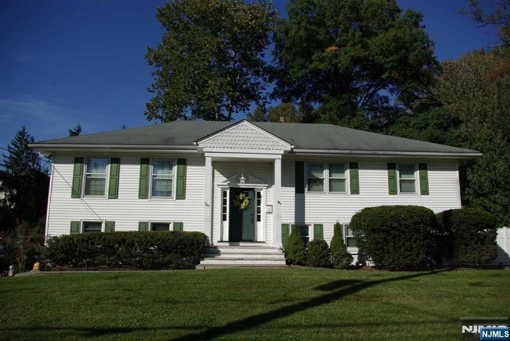 RIDGEWOOD Properties