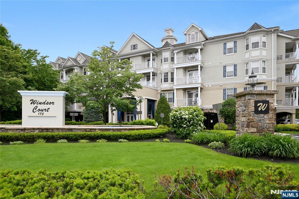 ROCHELLE PARK Properties