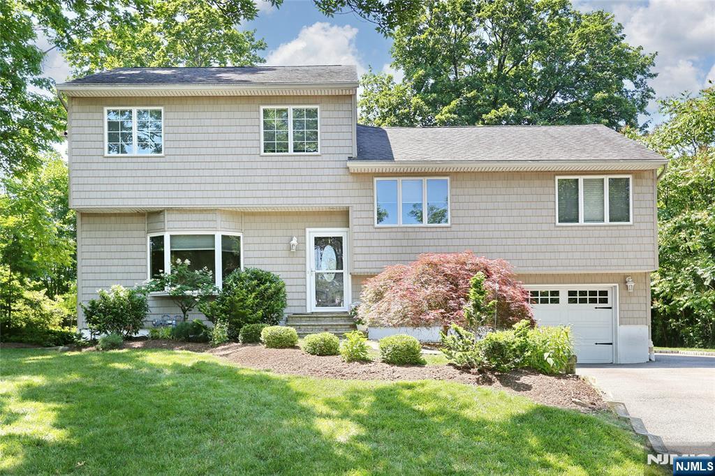 $999,000 Split Level