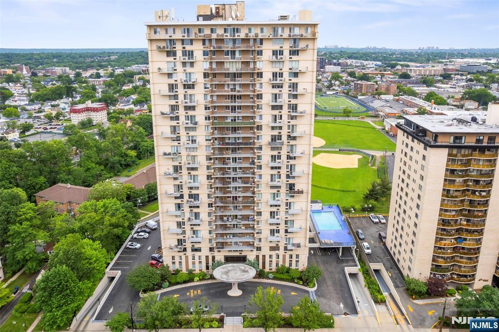 HACKENSACK Properties