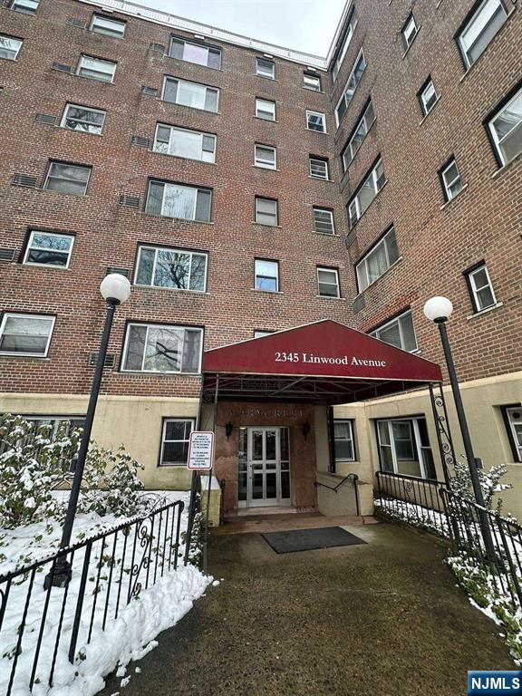 $299,999 Condo