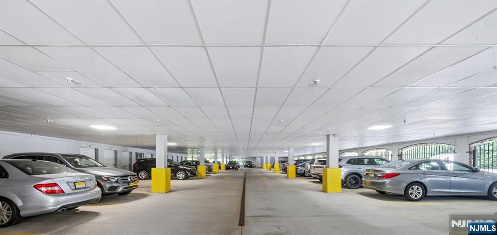 Homes for sale in Rochelle Park, NJ | 175 Rochelle Ave #321, Rochelle Park, NJ 07662 | MLS# 25017174