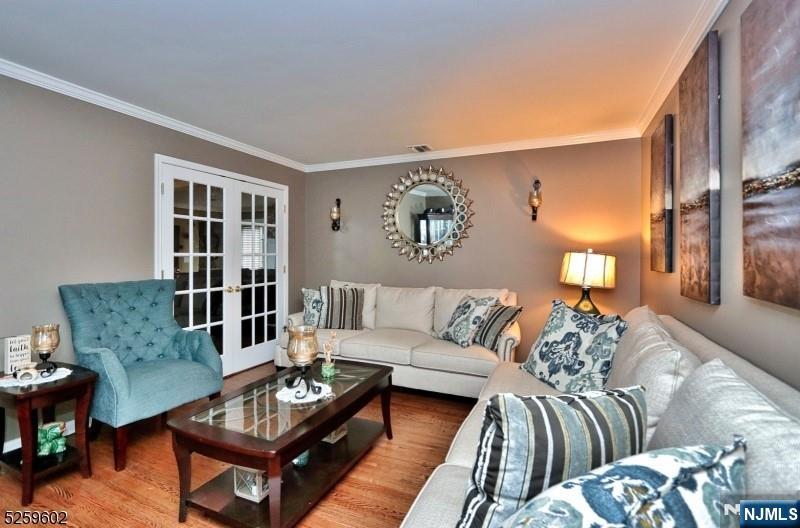 Homes for sale in Fairfield, NJ | 8 Winfield Ct, Fairfield, NJ 07004 | MLS# 25017250