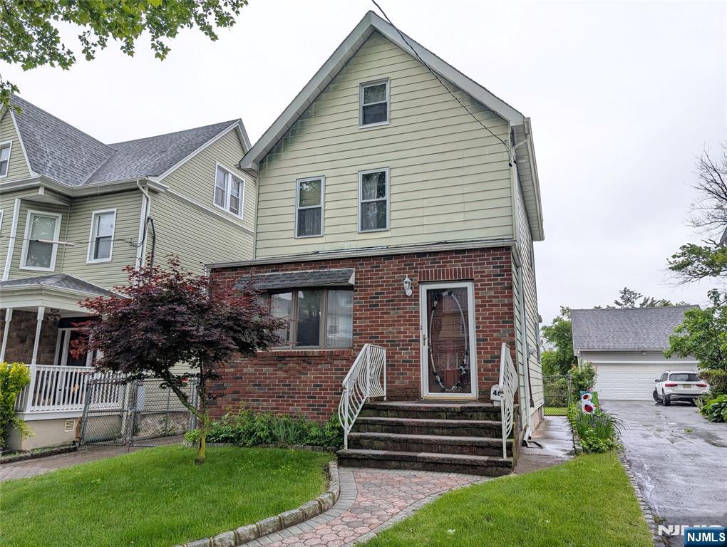 $495,000 Colonial