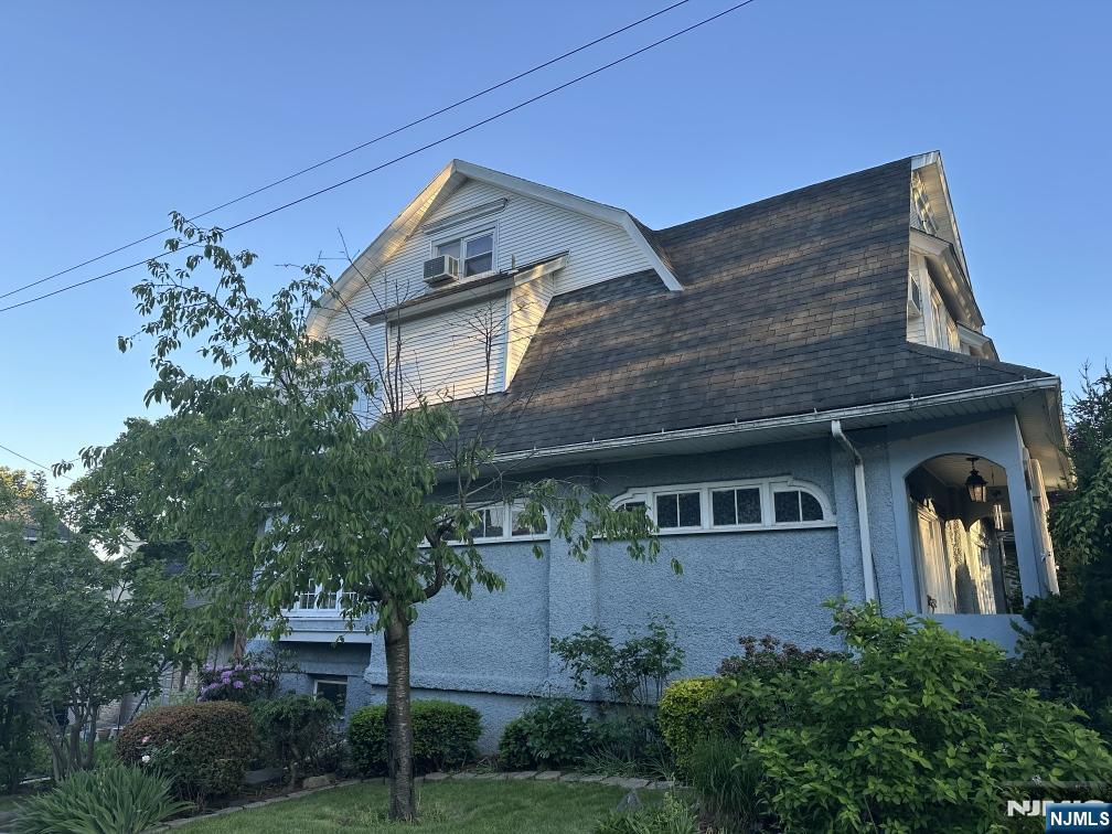 Homes for sale in Fort Lee, NJ | 1080 Abbott Blvd, Fort Lee, NJ 07024 | MLS# 25017280