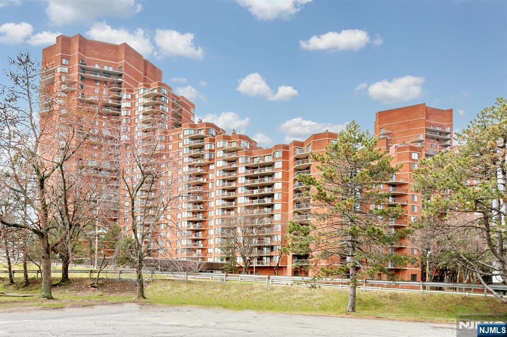 $409,000 Condo