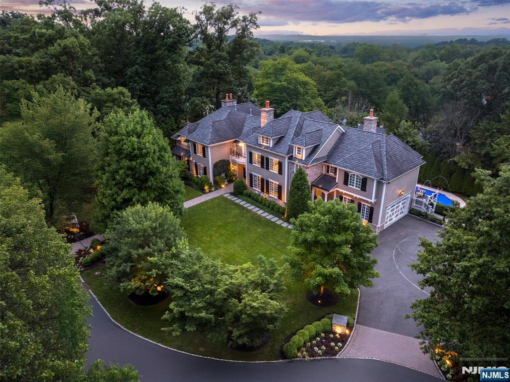 $4,275,000 Colonial