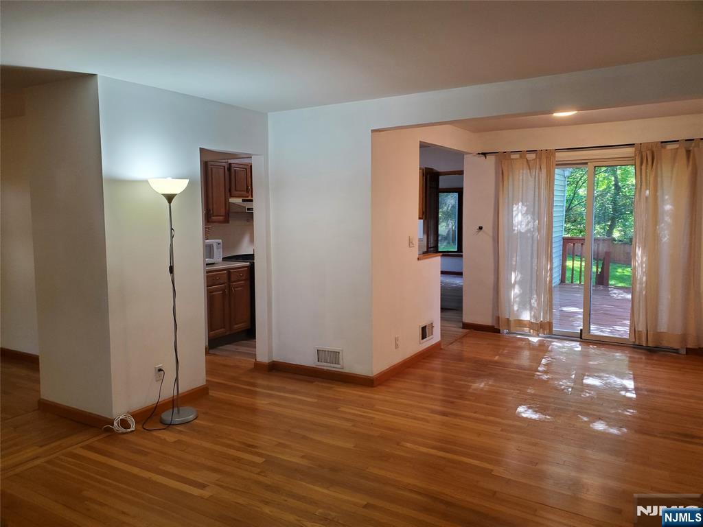 Homes for sale in Cresskill, NJ | 149 Heatherhill Rd, Cresskill, NJ 07626 | MLS# 25017553