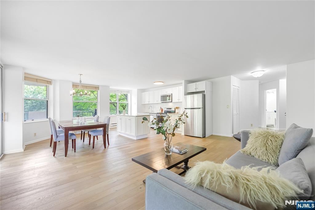 $649,000 Condo