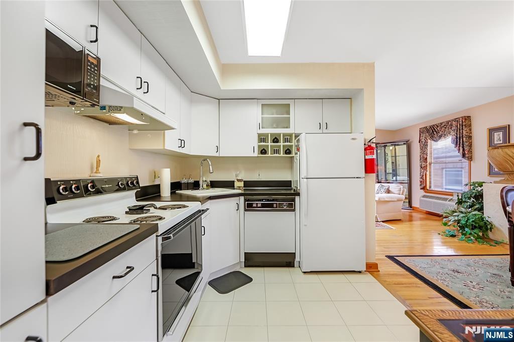 $290,000 Condo