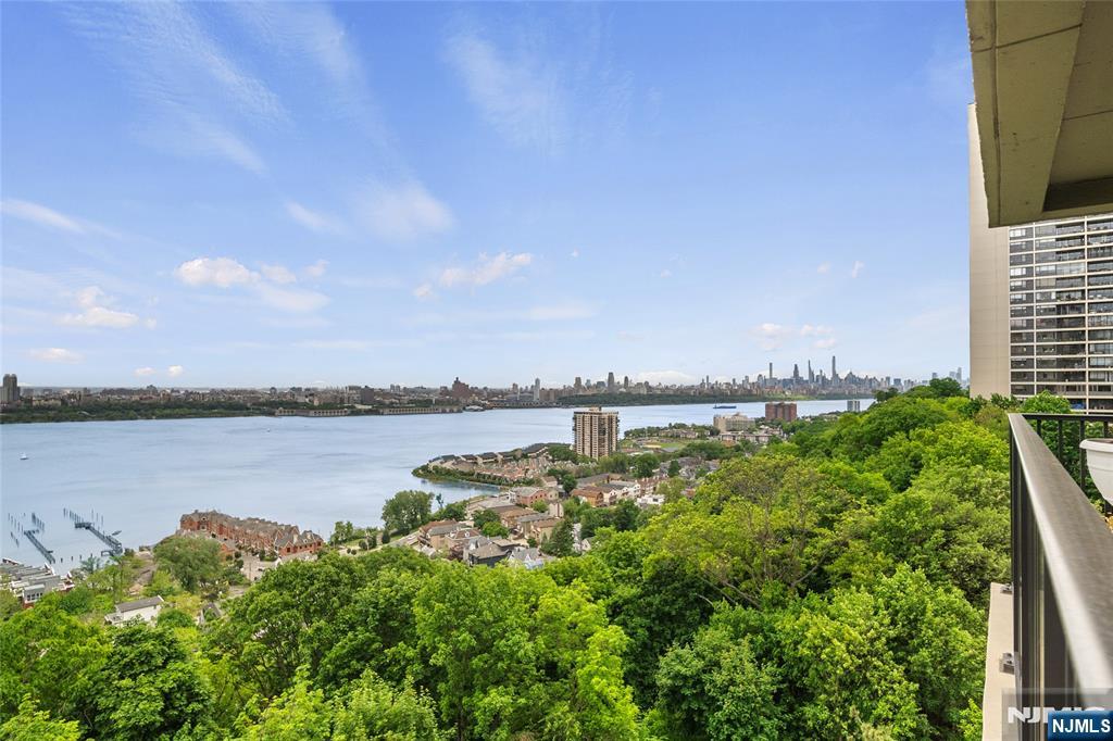 $325,000 Co-op