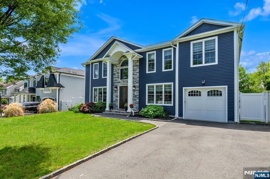 $1,750,000 Colonial