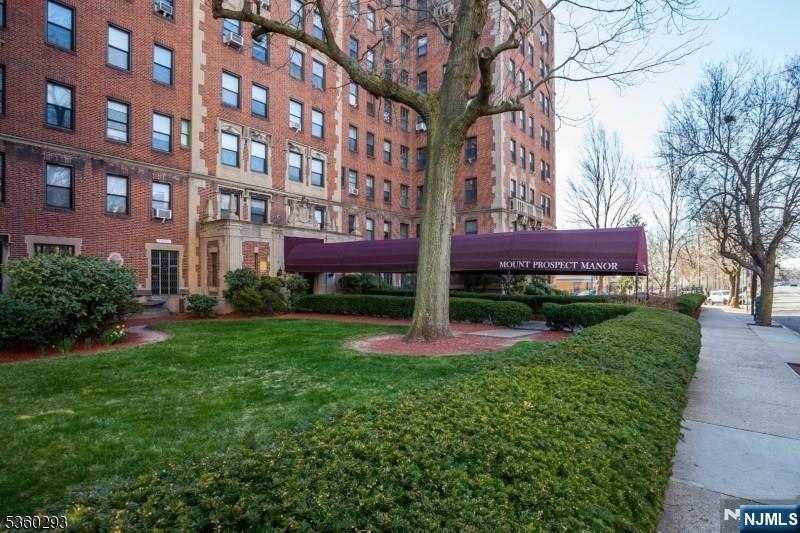 $425,000 Condo