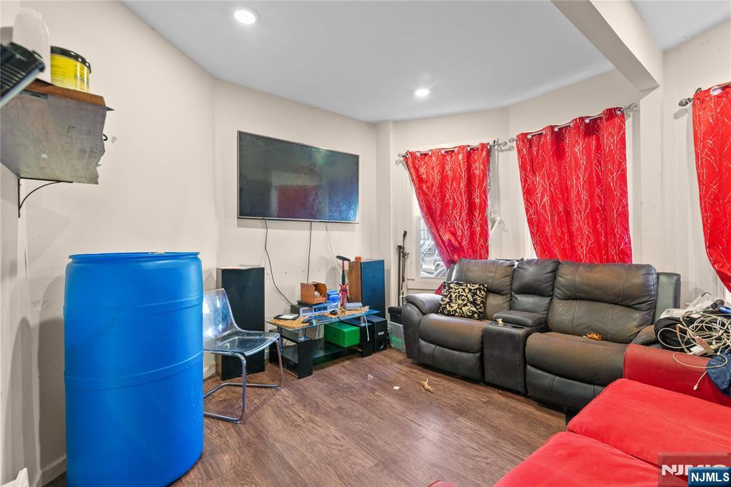 Homes for sale in Irvington, NJ | 36 Arverne Ter, Irvington, NJ 07111 | MLS# 25017773