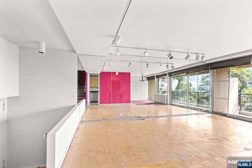 Homes for sale in Fort Lee, NJ | 1 Horizon #G2, Fort Lee, NJ 07024 | MLS# 25017826