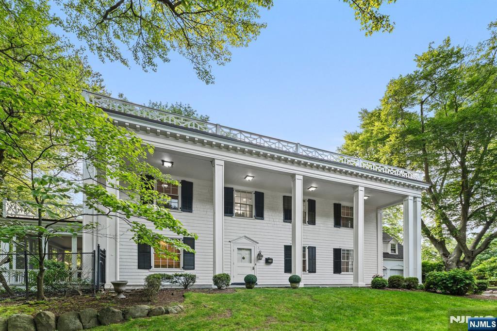 $1,795,000 Colonial