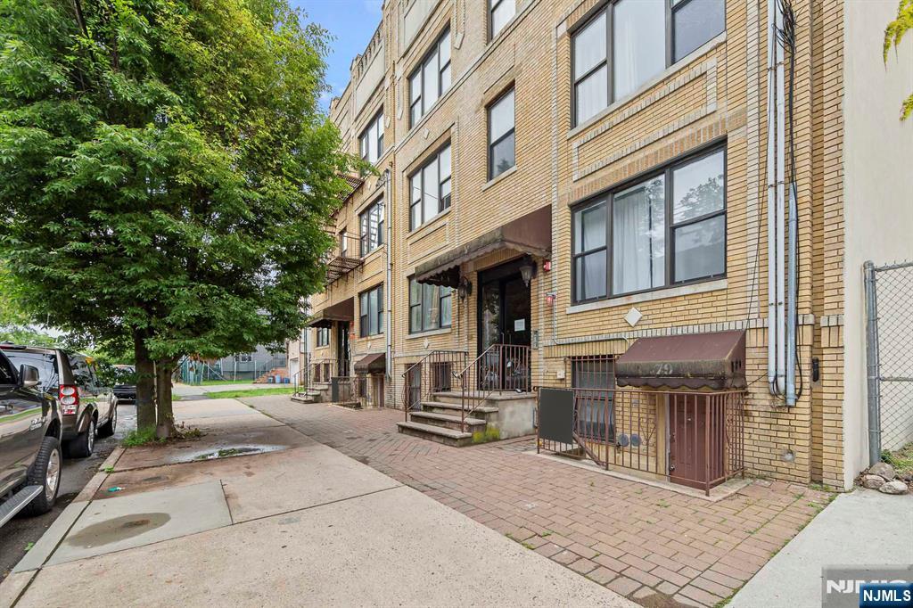 $420,000 Condo