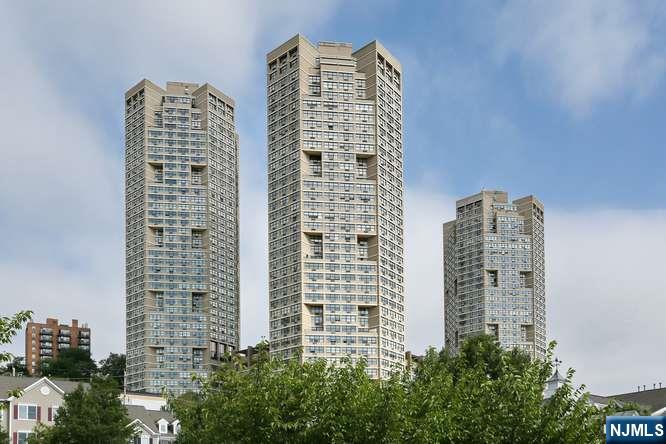 Homes for sale in Guttenberg, NJ | 7002 Boulevard East #15p, Guttenberg, NJ 07093 | MLS# 25018019