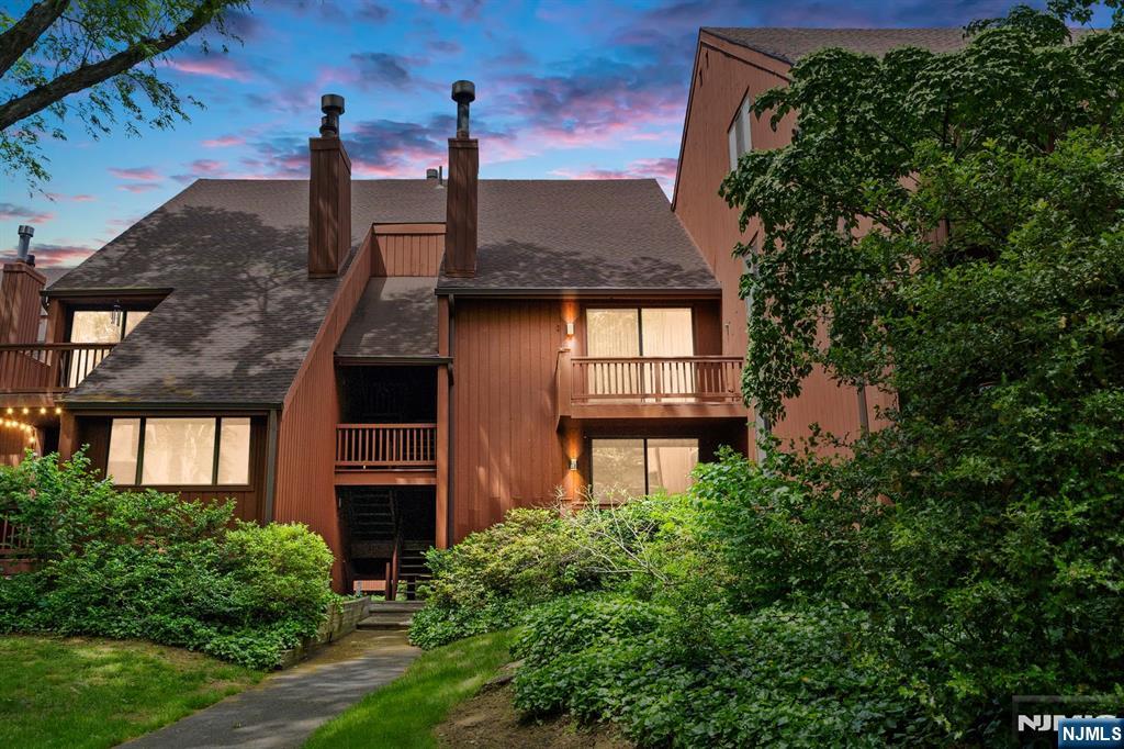 $620,000 Condo
