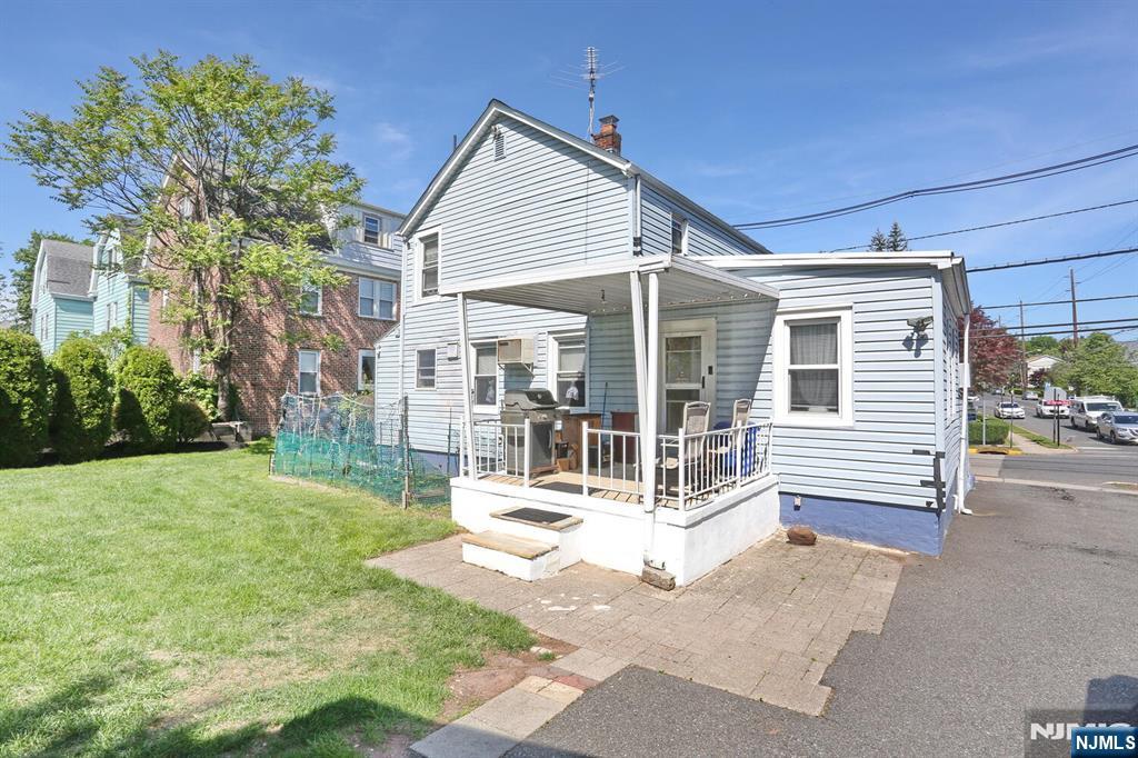 Homes for sale in Bloomfield, NJ | 328-330 Hoover Ave, Bloomfield, NJ 07003 | MLS# 25018080