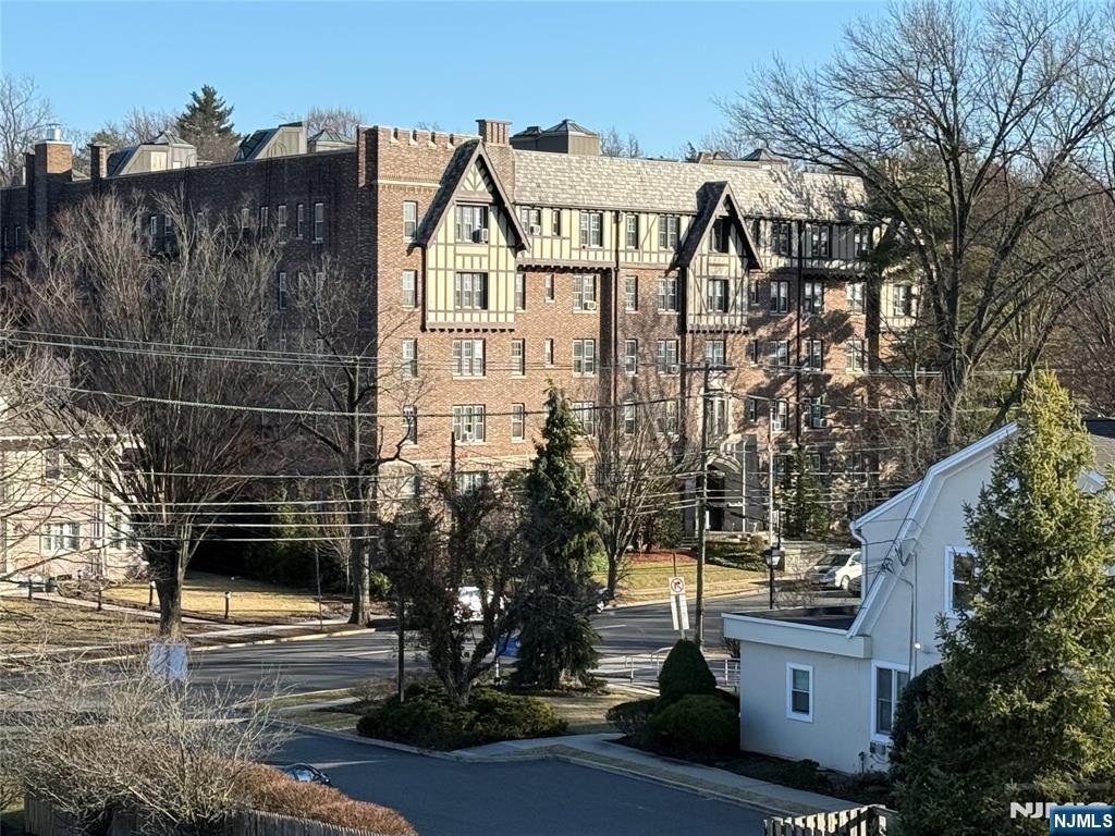 ENGLEWOOD Properties