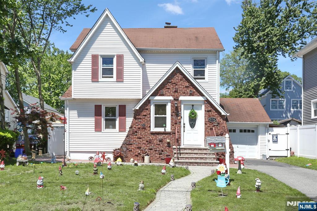 $649,900 Colonial