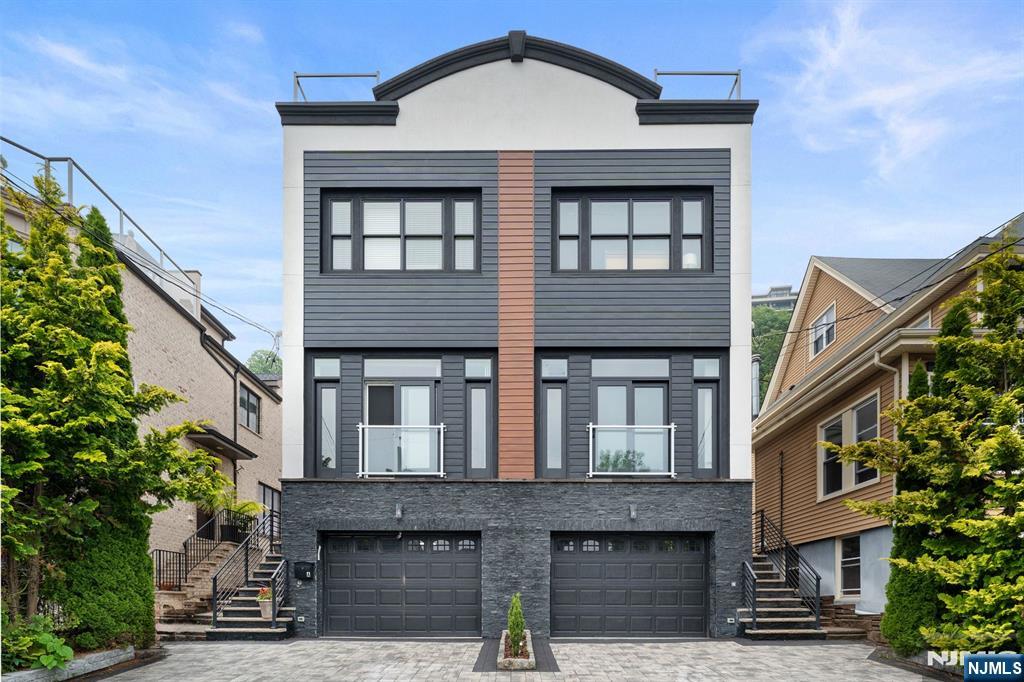 $1,199,999 Townhouse